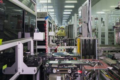 無錫市惠山區(qū)人民政府 擁抱互聯(lián)網(wǎng)+，打造智慧服務(wù)新標(biāo)桿